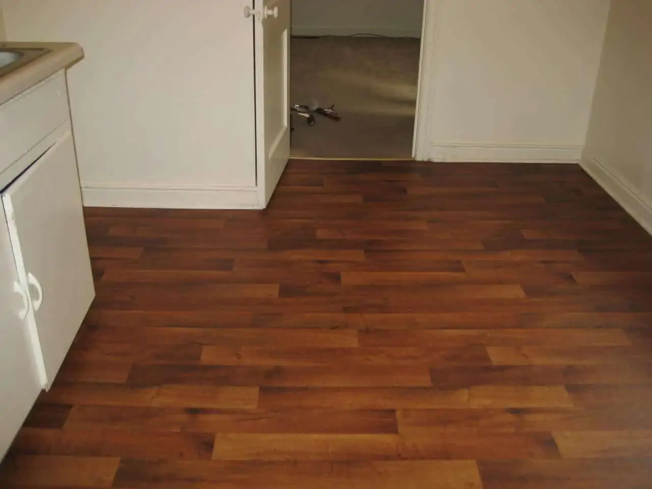 linoleum flooring types in wooden texture