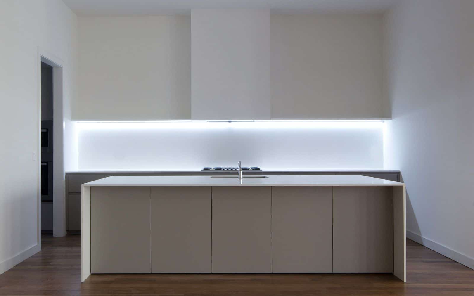 under cabinet lighting