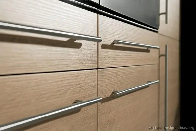 Tubular Pulls for Modern Modular Kitchen Cabinets