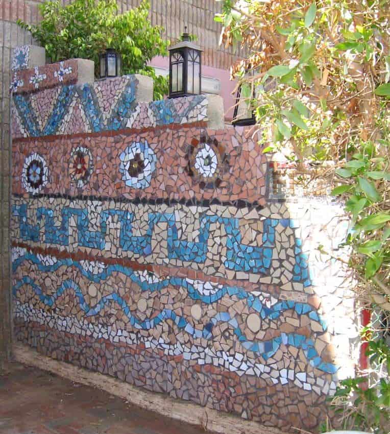 Mosaic stone wall design for exteriors