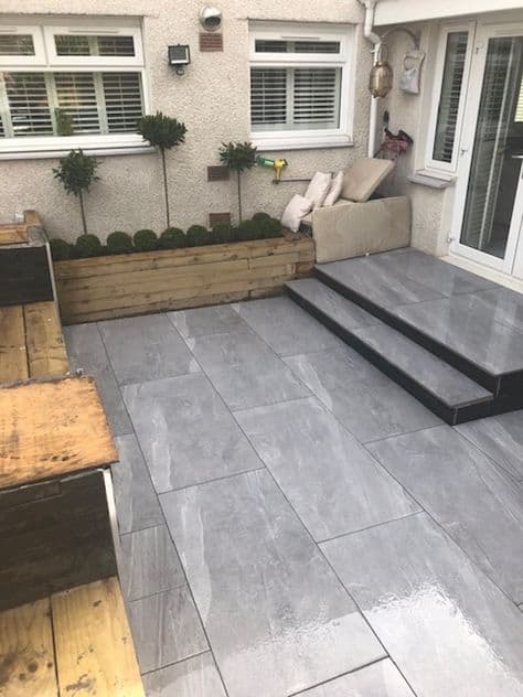 Shiny cement surface for outdoors