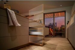 Blum MERIVOBOX, kitchen drawer system with similar assembly
