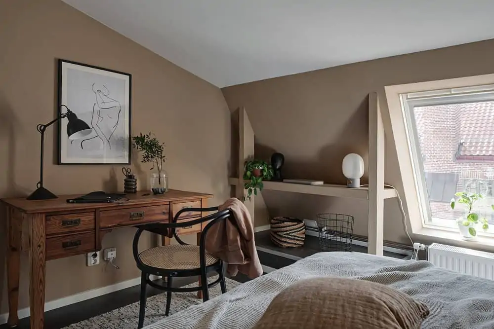 earthy brown toned bodroom interior