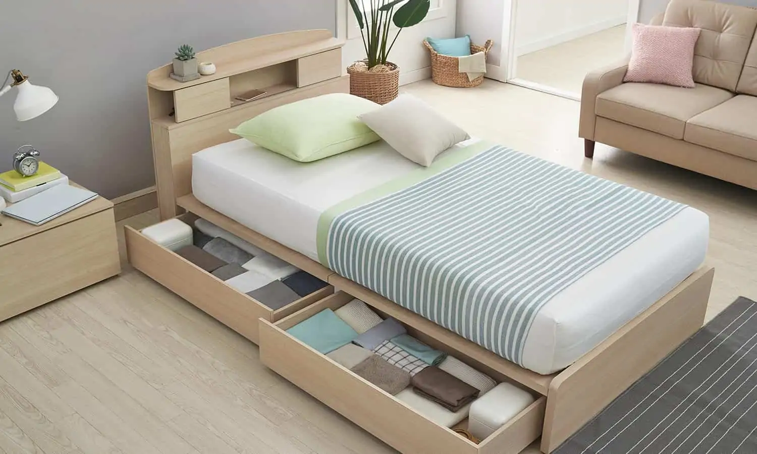  light stained wood storage bed design with drawers