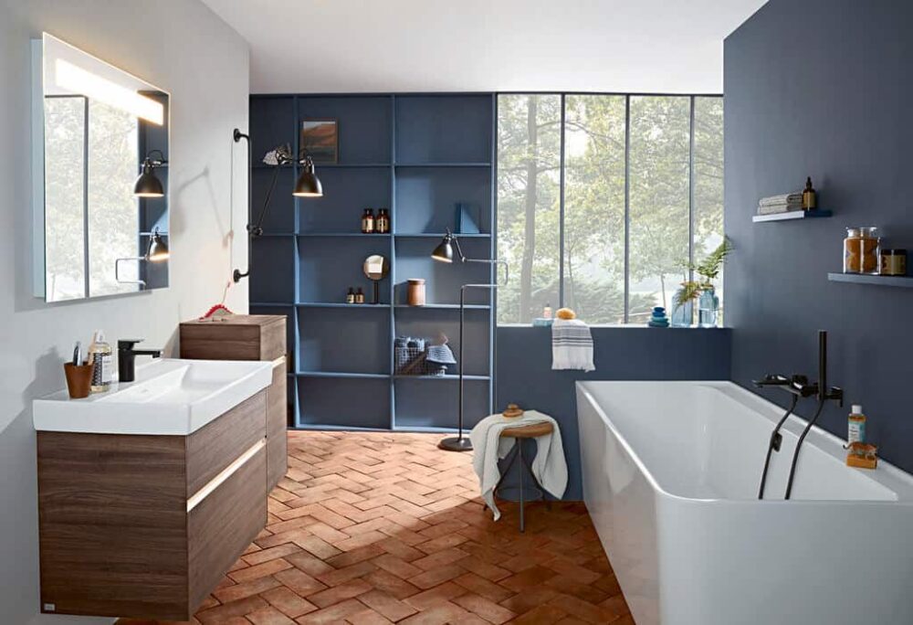 Villeroy & Boch designer bathroom collection COLLARO with ceramic washbasins, acrylic bathtubs, and bathroom vanities