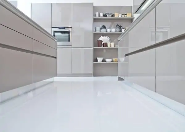 REHAU RAUVARIO plinth system | Kitchen skirting