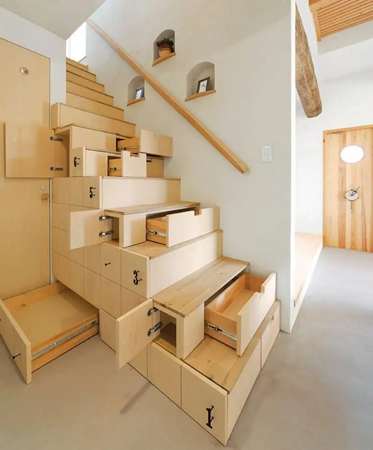 stair with storage