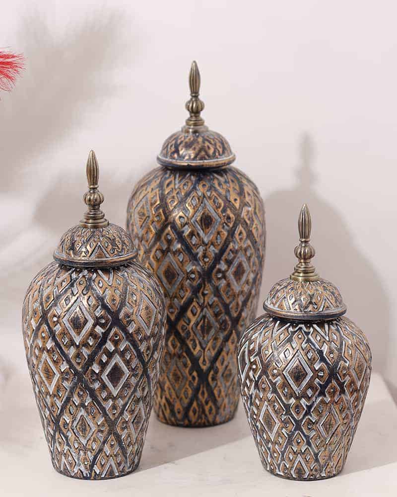 decor item for home- ceramic vase antique design
