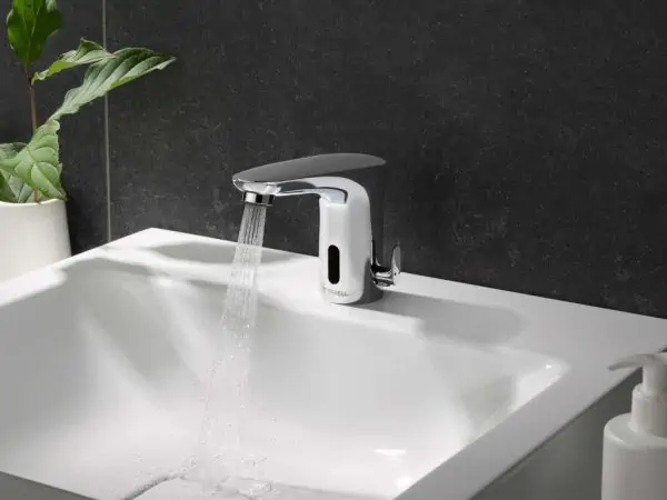 washbasin mixer taps in chrome finish, electronic sensor fittings and products for sustainable plumbing