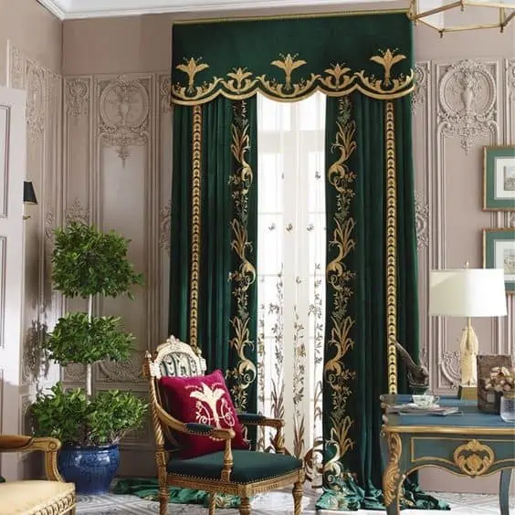 Royal curtains