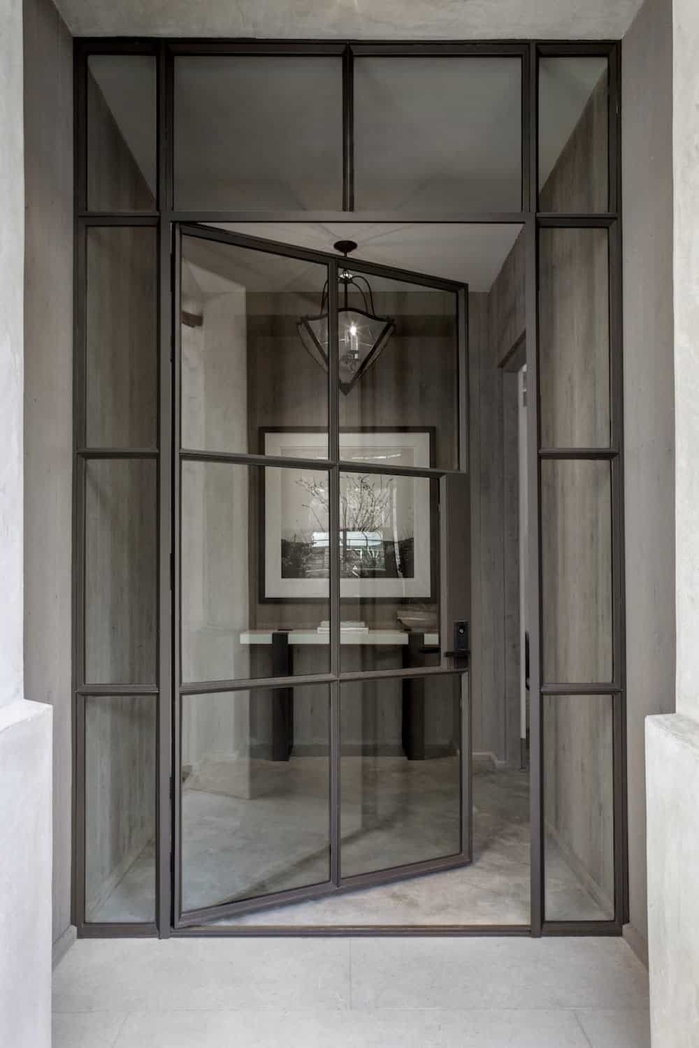 Glass gate with aesthetic interior