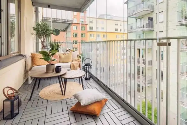 Beautiful balcony decoration ideas with cute grey decor and classic grills