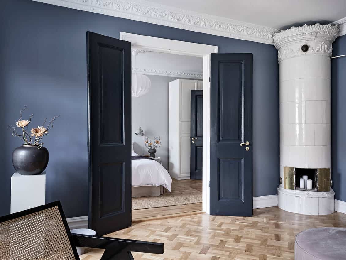 Blue Wall colour with indigo double doors