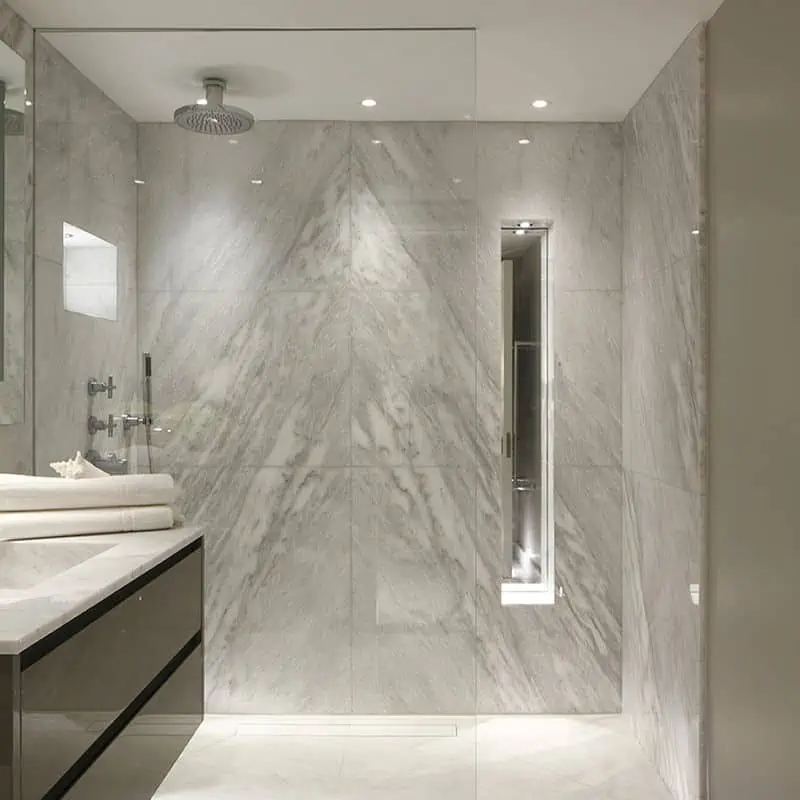 bathroom with ceiling light fixtures