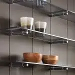 Salice Pin shelf with decor elements such as bowls and cups