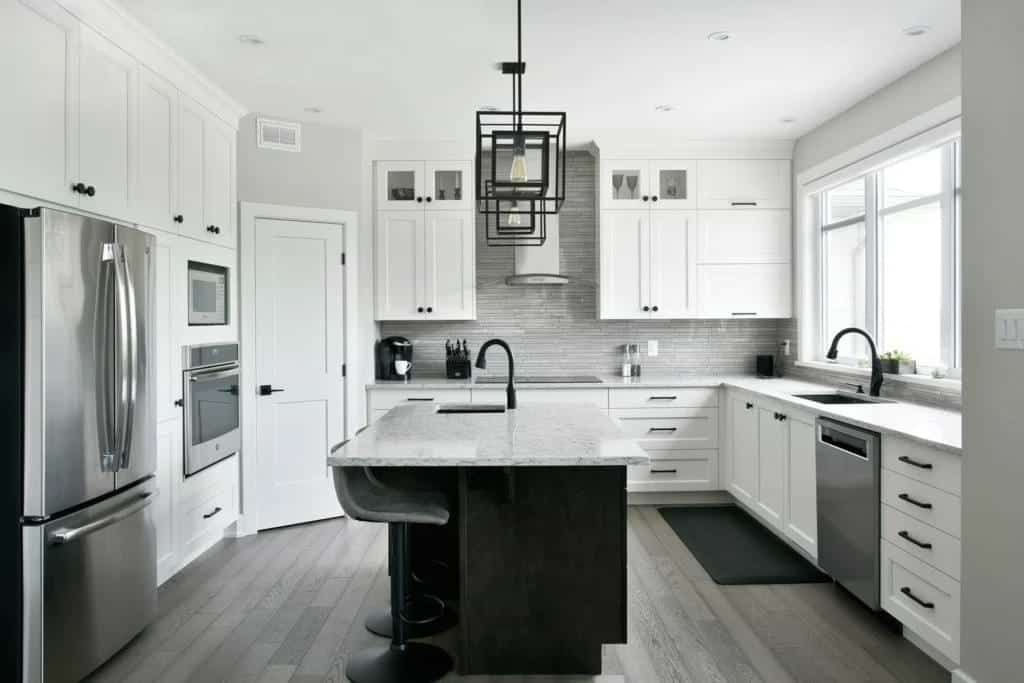 White monochrome kitchen cabinets