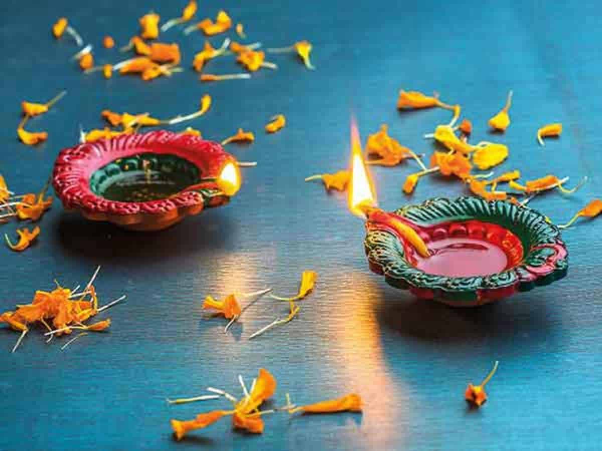 Colourful diyas.