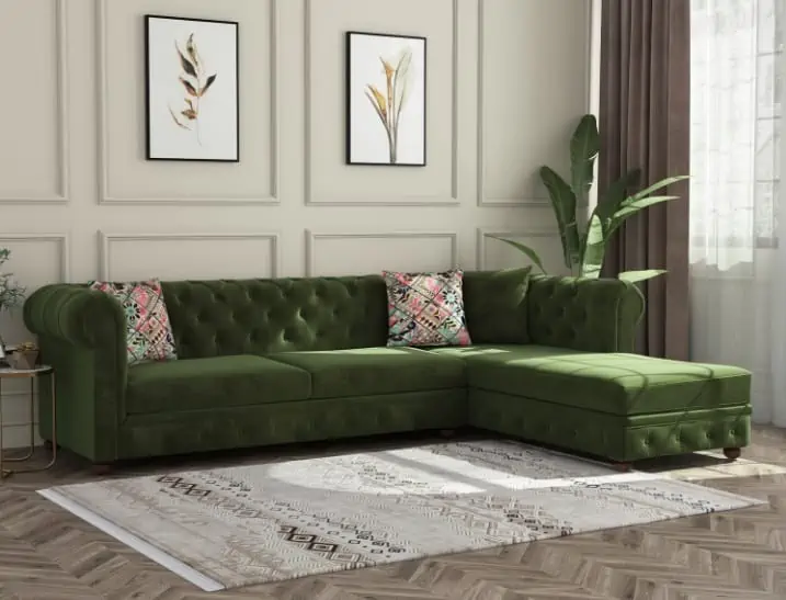 emerald green chesterfield sofa set design with wood legs in classic style living room with grey walls , plant and carpet