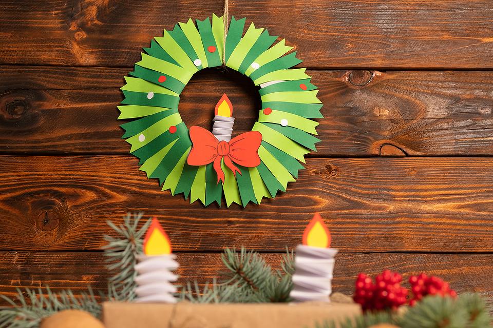 Christmas decoration idea with handmade wreath decor items for your tree and home