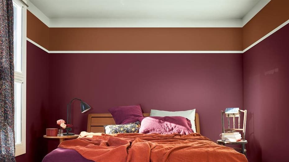 Colour combos for bedroom walls. Maroon, white, brown