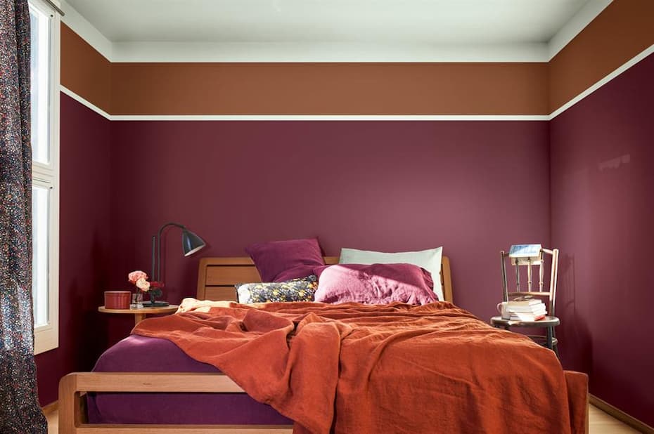 Colour combos for bedroom walls. Maroon, white, brown