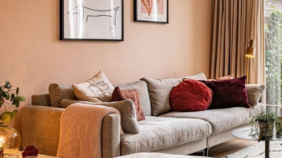 Peaches and beige for hall colour combination ideas