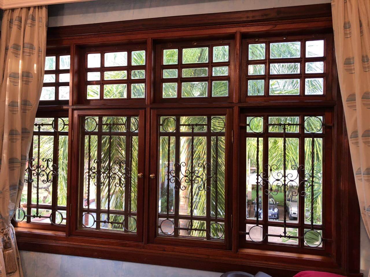 A luxurious wooden window