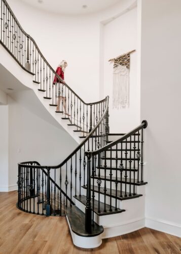 Basic transitional staircase