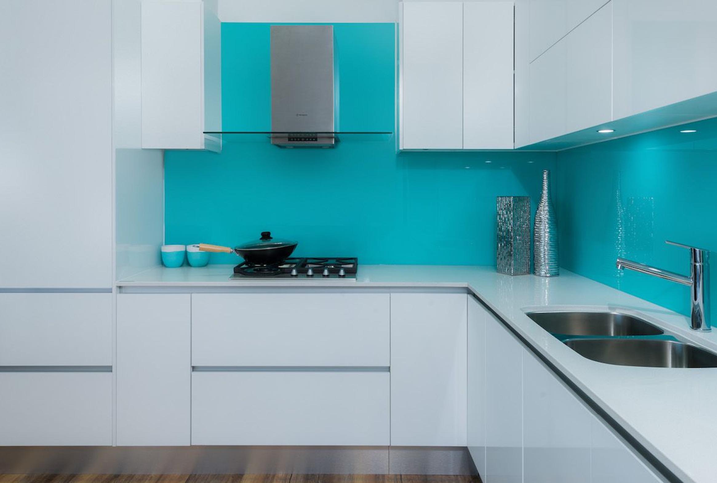 Pleasant blue acrylic sheet for the kitchen decor