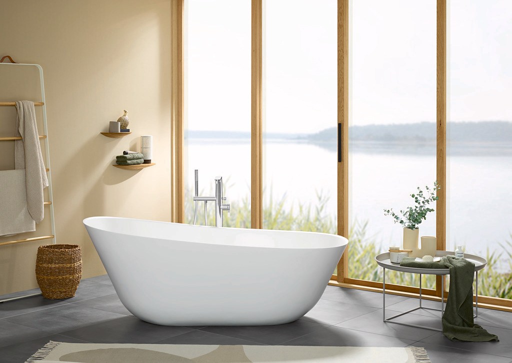 Theano curved, new product, classic bathroom interior, free-standing bath