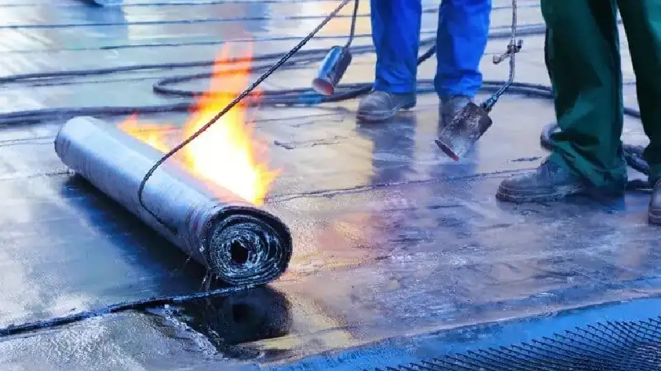 Bituminous waterproof membrane