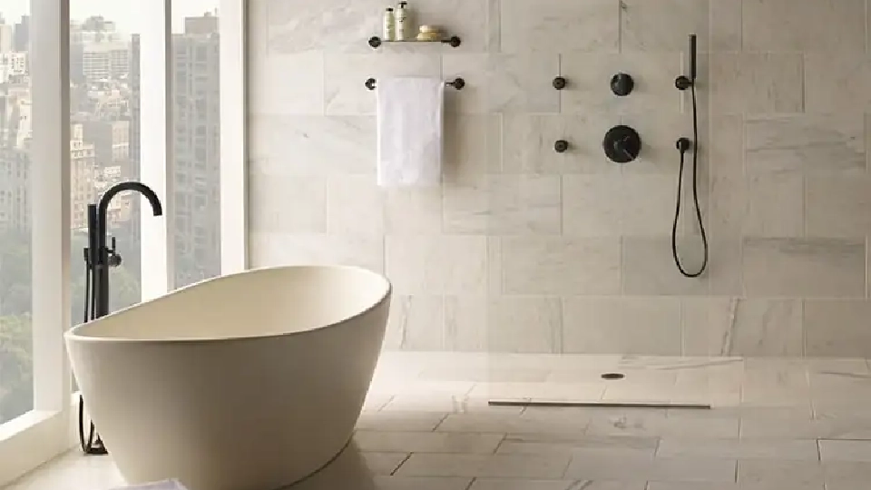 Modern style bathtub and shower