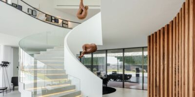 V-shaped modern stair design