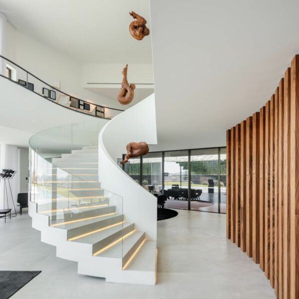 V-shaped modern stair design