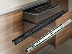Link Locks soft close telescopic channel, Drawer slides in silver and matt black finish