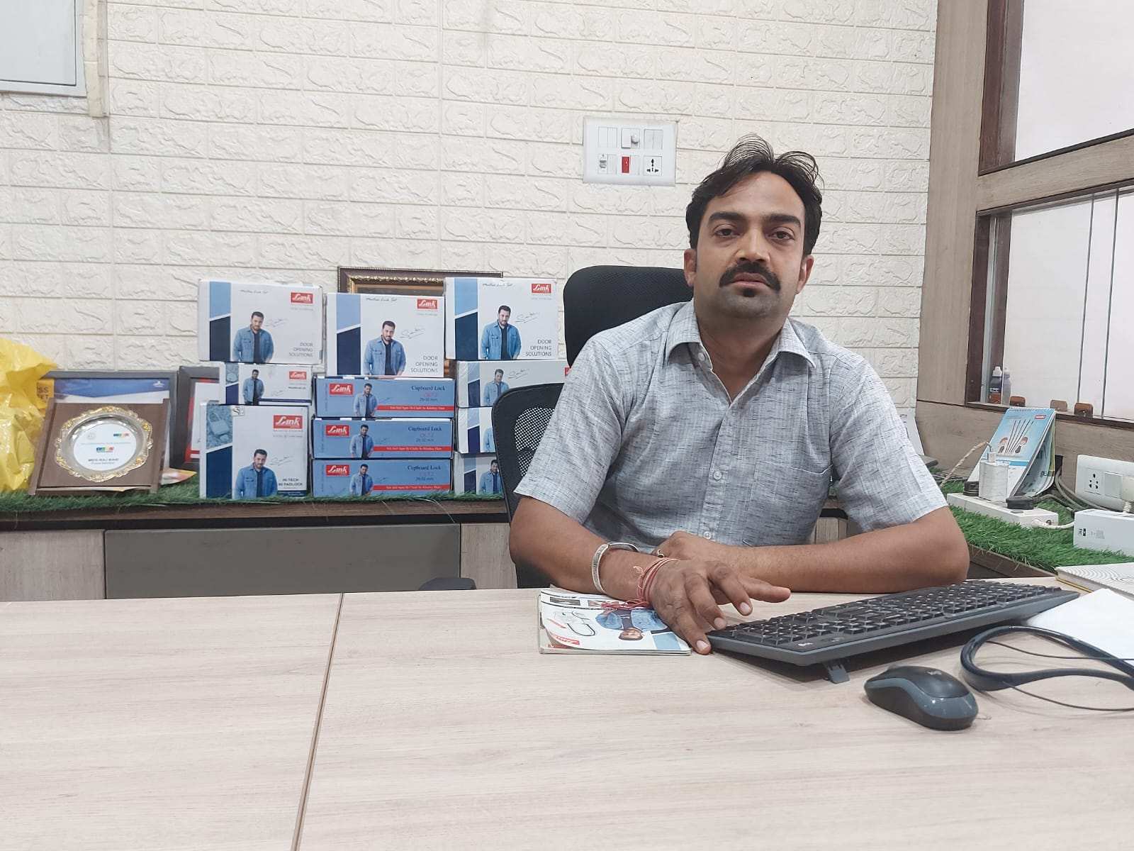Vineet Baid, Santosh Industrial Stationers, LinLocks hardware distributors in Faridabad