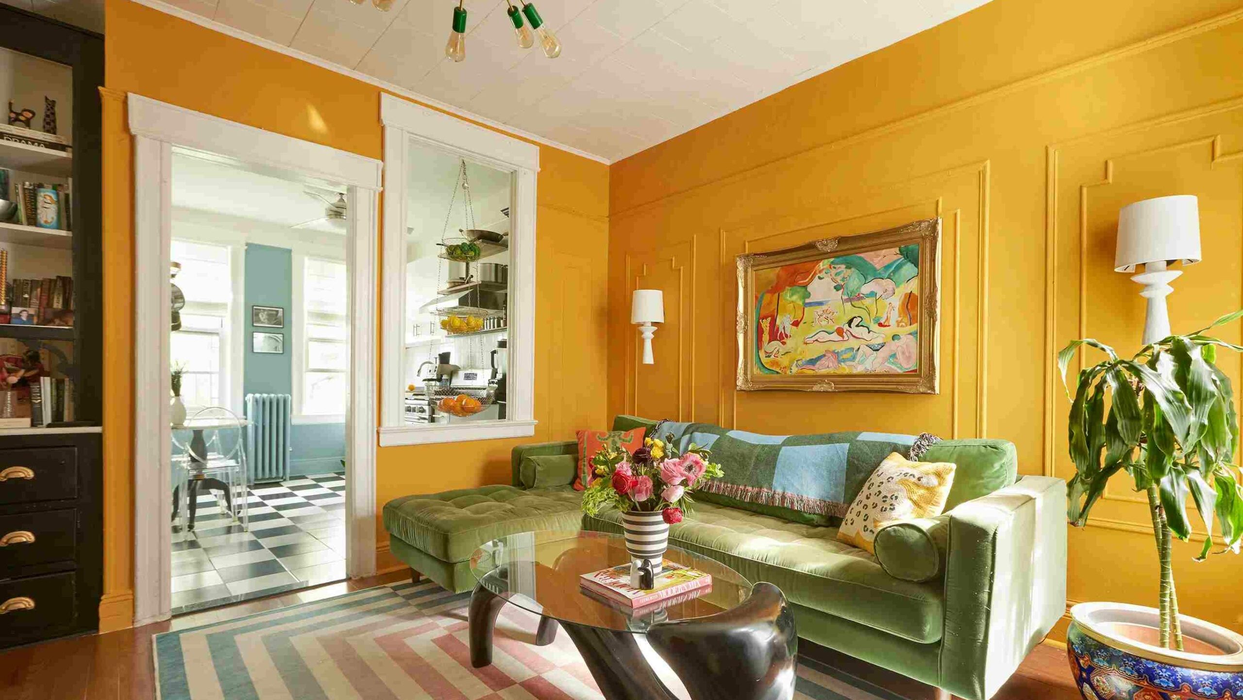 yellow living room, rug, furniture, lamps