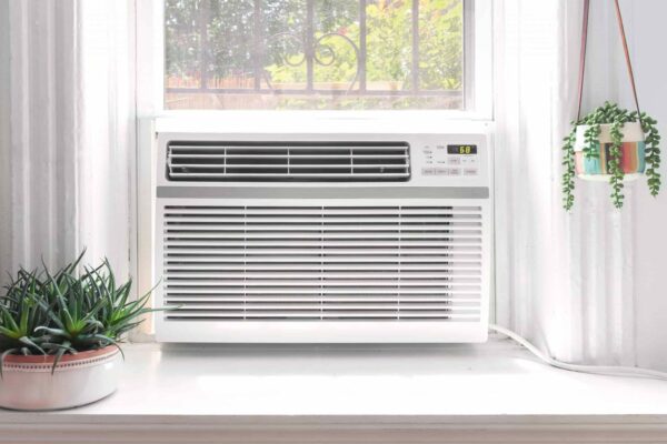 white window ac (air conditioner)