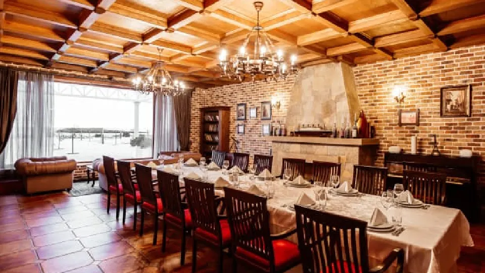 dining area wooden false ceiling