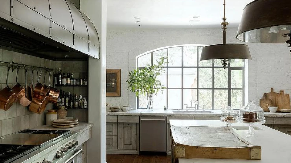 Arched kitchen windows 