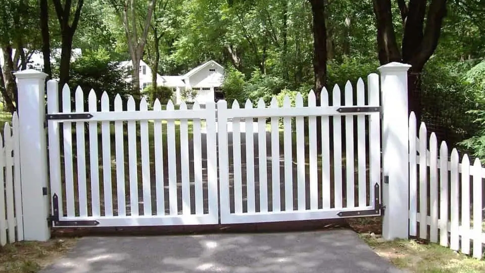 Whitewood fence entrance