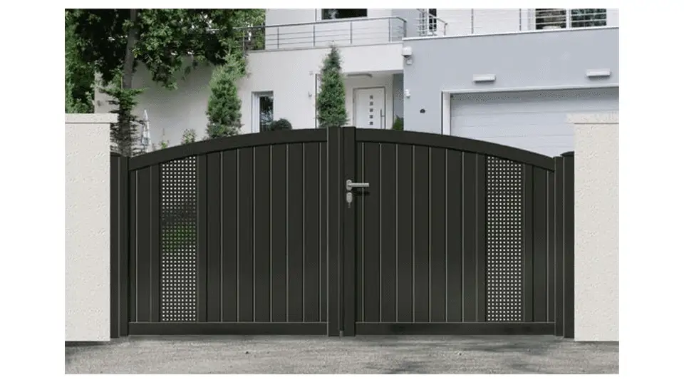 Wooden finish black gate in a ،me