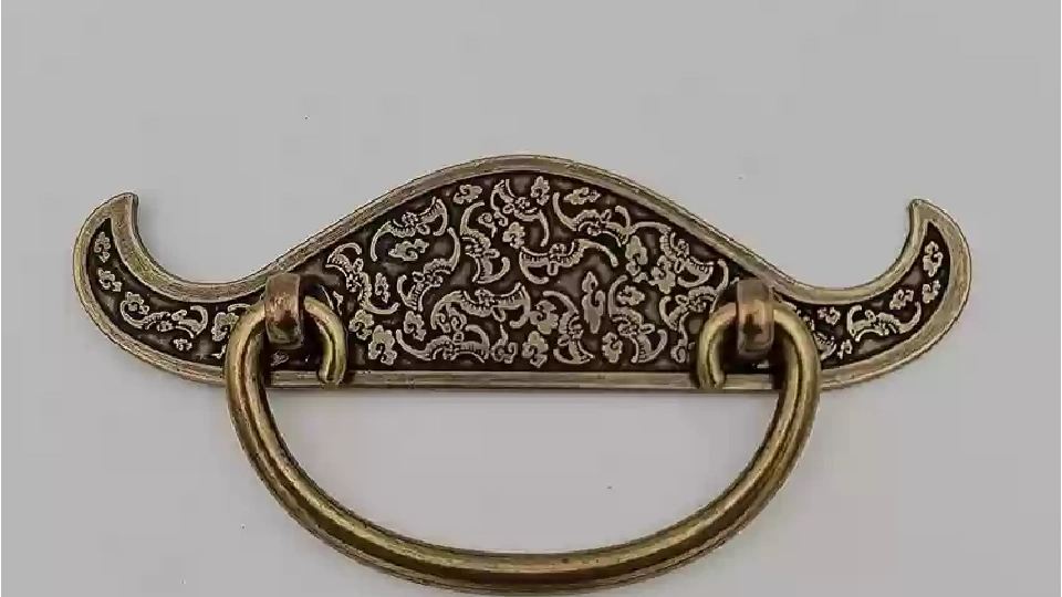 vintage carving drop-pull handle