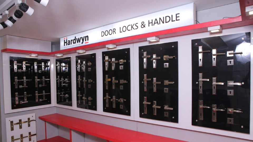 Hardwyn door locks and handles