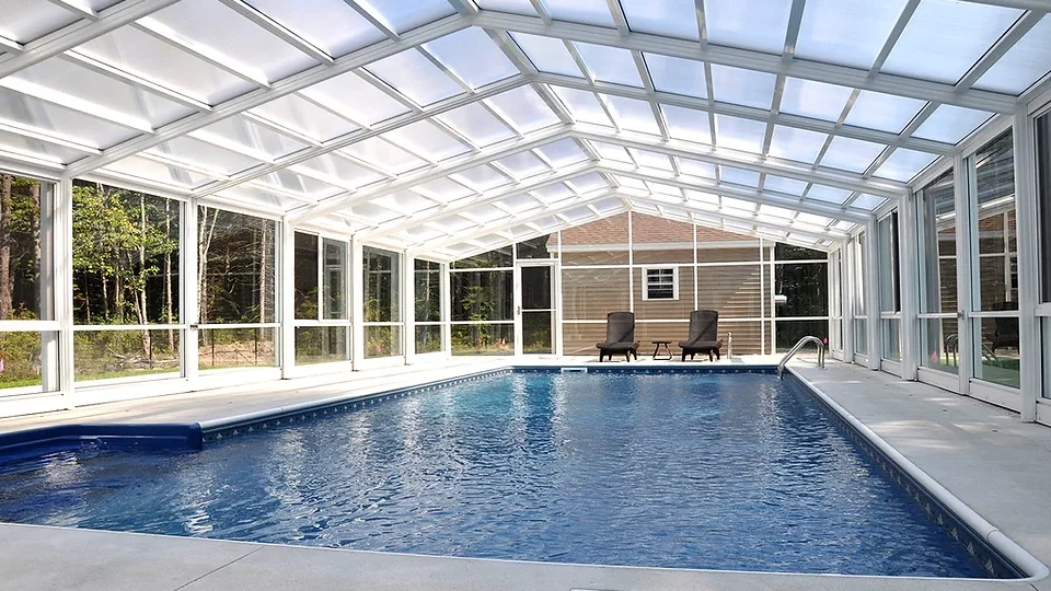 Polycarbonate sheet roofing to shade waterpool ofplastic or upvc