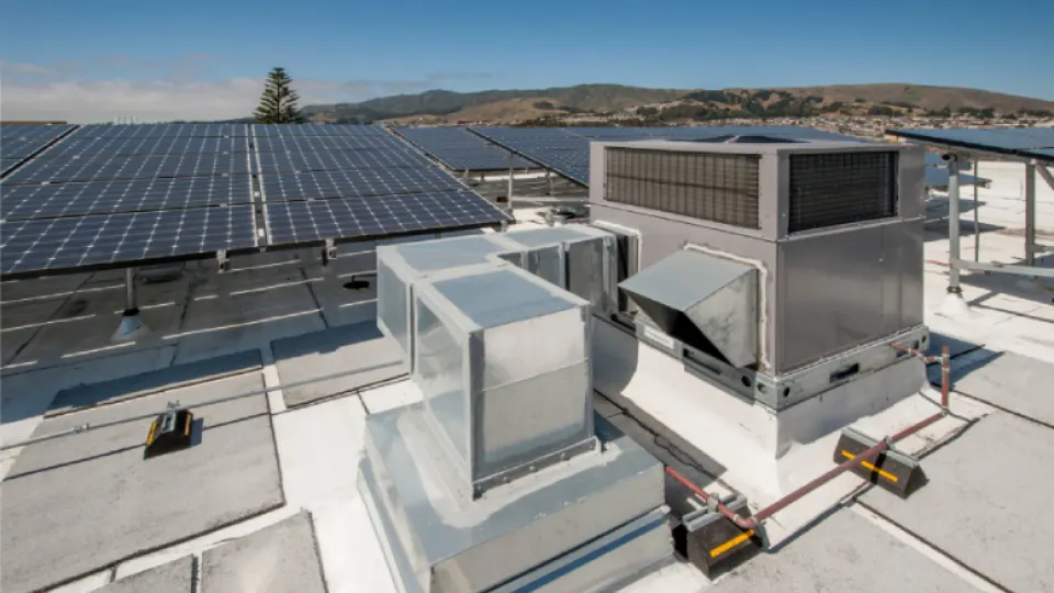 HVAC systems in tropical climates: Optimal HVAC design strategies in India that control humidity and provide energy efficiency