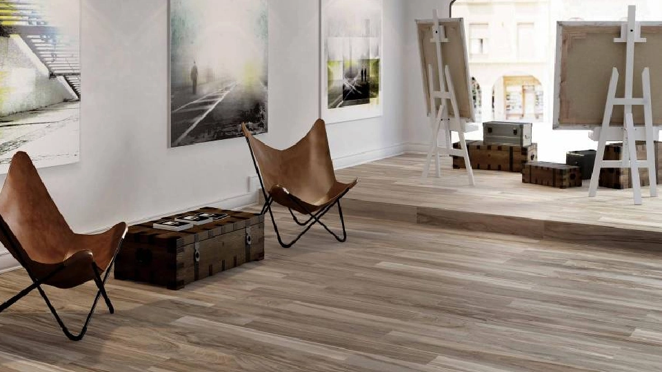 Living space with wooden flooring - price per square foot 