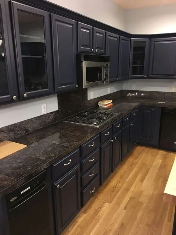 black cooking area