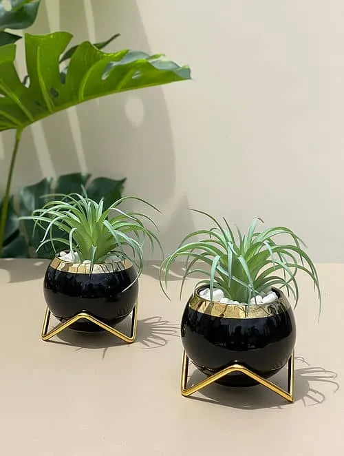 black small ceramic pots
