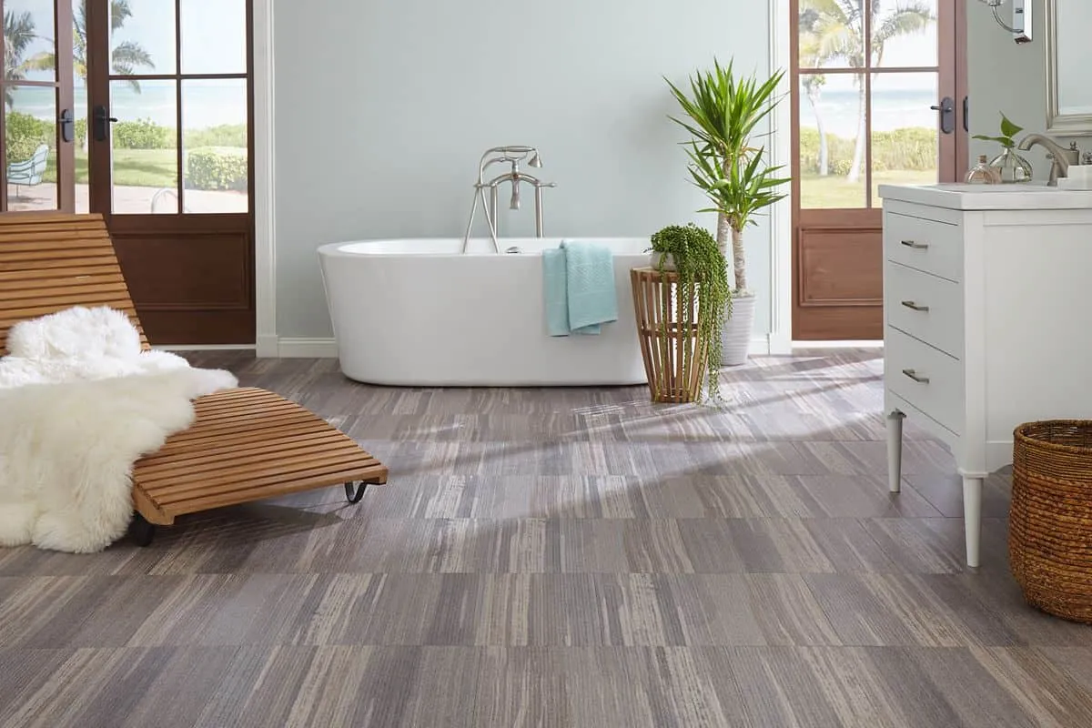 Laminate flooring for bathroom with an exotic ceiling design
